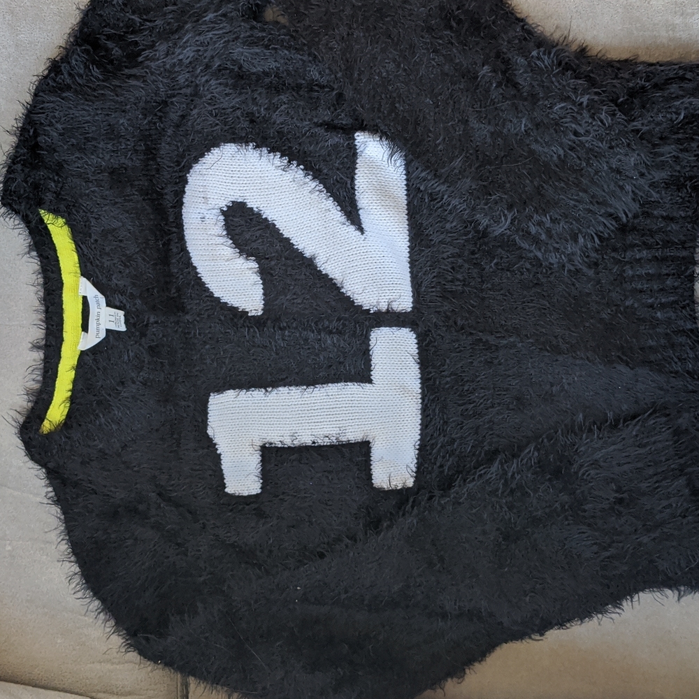 New/No tags - Black and White Fur like Sweater -